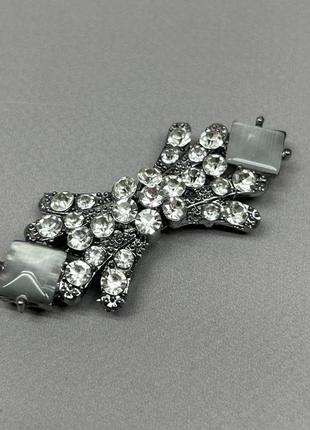 Декоративна застібка-гачок для одягу 3х6 см - світле срібло #120013