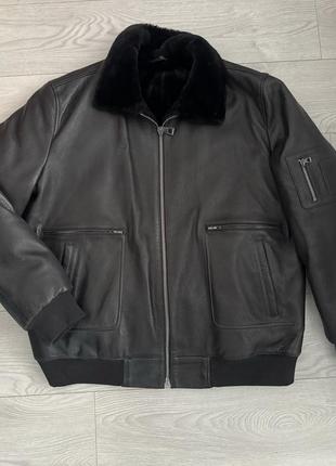 Чоловіча шкіряна куртка