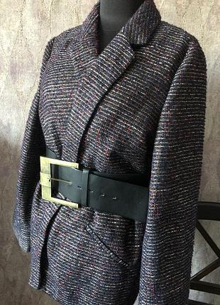 Синій піджак