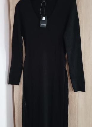 Роскошное женское платье в рубчик