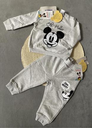 Lcwaikiki mickey mouse костюмчик плотный трикотаж петелька внутри. очень нежный на ощупь