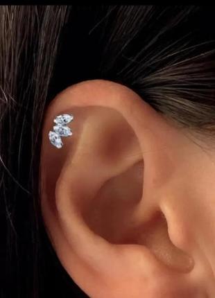Серебряная серьга для пирсинга хеликса с фианитами. 40034шт