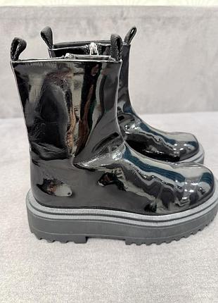 Лакированные ботинки zara