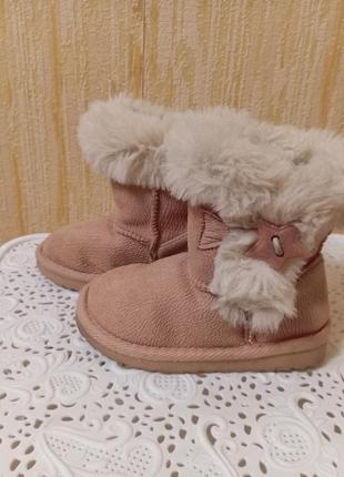 Сапоги. угги детские. светлые. без молнии. зима. primark.