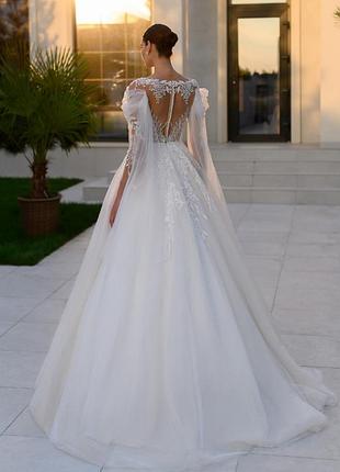 Весельное платье из коллекции 2025
