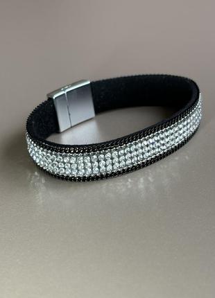 Браслет на руку