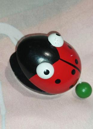 Божья коровка кастаньета