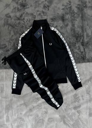 Топовый спортивный костюм от бренда fred perry с лампасами4 фото