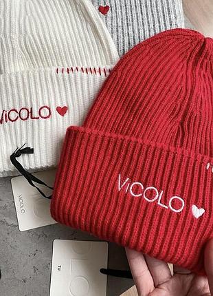 Шапка vicolo з вишивкою