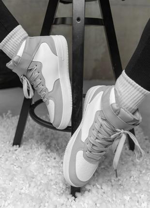 Зимние женские кроссовки