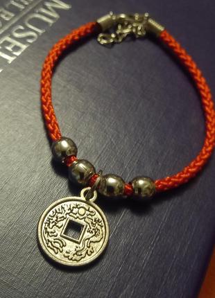 Гарний браслет- оберіг. європа
