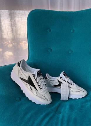 Черно-белые кроссовки reebok az princess1 фото