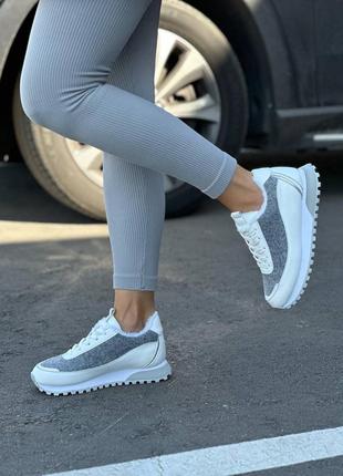 Зимние женские кроссовки