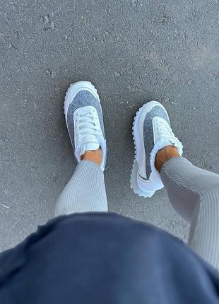 Зимние женские кроссовки