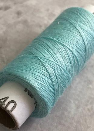 134 нитки в катушках, швейные 100 полиэстер 40/2 (боб 200м)