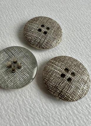 Ґудзик костюмний в клітинку 4отв золотий 25мм пластик