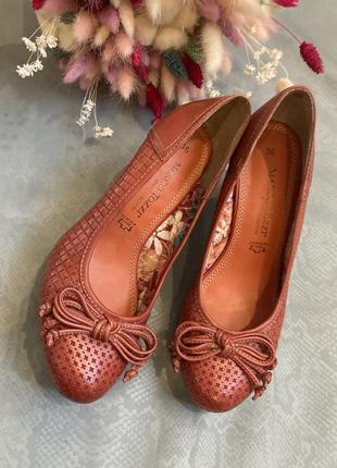 Кожаные туфли в стиле zara clarks ecco