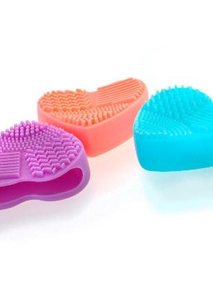 Очищувач пензликів для макіяжу christian