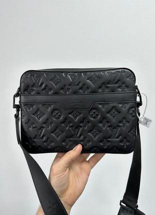 Сумка мессенджер louis vuitton trio messenger black embossing leather