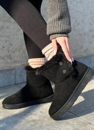 Угги женские короткие на меху эко замша черные