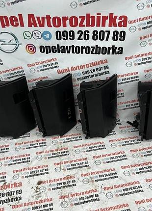 Бардачок в торпедо opel zafira b 13150268. опель зефіра б