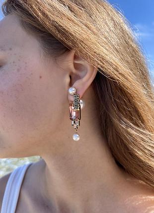 Диор стильные серьги с крупным розовым кристаллом / вечерние серьги стильные с крупным камнем и жемчугом