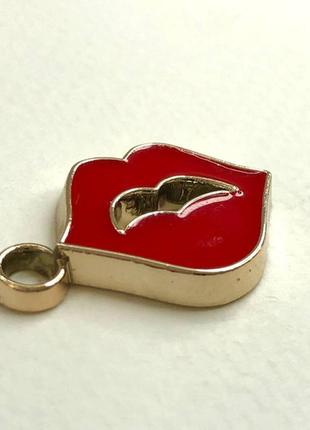 10 шт/уп подвеска пластиковая 17х25мм губки -золото с красным