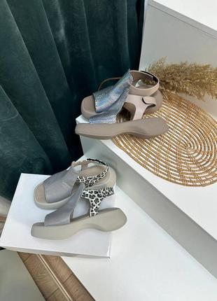 Босоніжки жіночі з натуральної шкіри