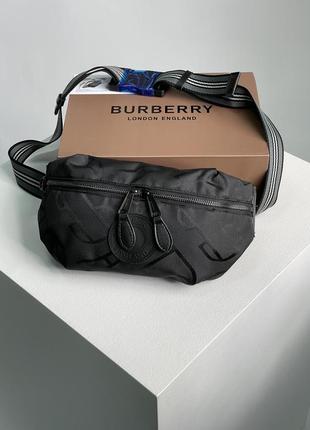 Сумка бананка burberry black quilted fabric medium sonny belt bag