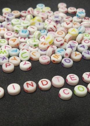 (20 гр) пластикові намистини плоскі - алфавітка 7x3 мм - mix