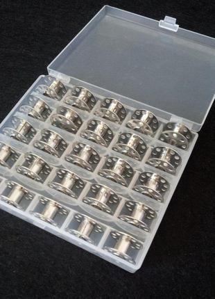 Шпульки 11мм/21мм для швейных машин, (металл с отверстиями) в органайзере