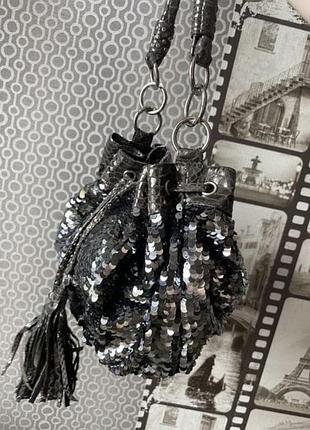 Маленькая эффектная шикарная сумочка мешок вся в пайетках