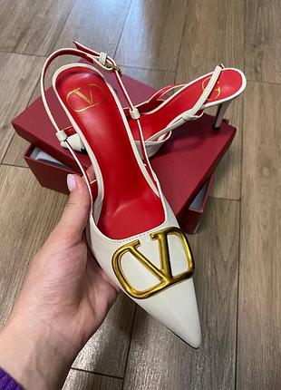 Босоніжки valentino 36 розмір 23 см