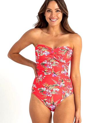 Невероятно стильный корректирующий слитный купальник - бандо для стройной красавицы