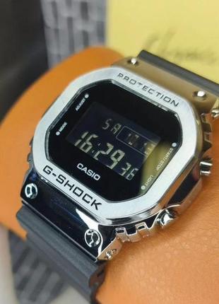Мужские часы casio gm-5600 / подарок
