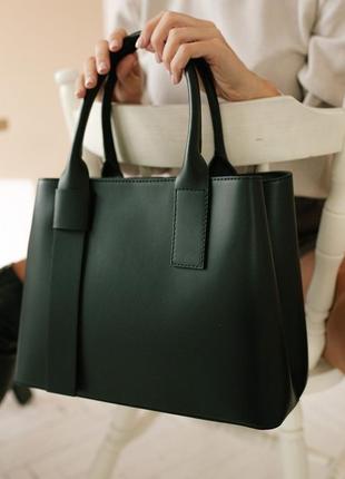 Містка італійська шкіряна жіноча сумка тоут на два відділення а4