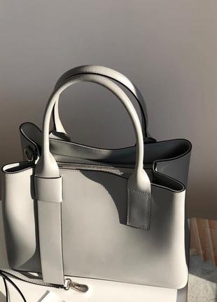 Містка італійська шкіряна жіноча сумка тоут на два відділення а44 фото