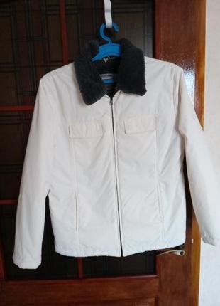 Куртка жіноча