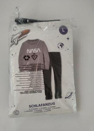 Пижама, домашний костюм