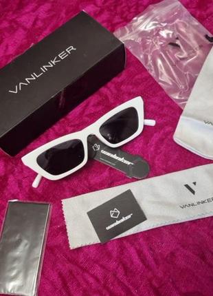Очки от солнца белые vanliker