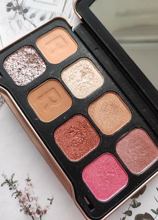 Палетка тіней рожеві золотисті revolution eternal