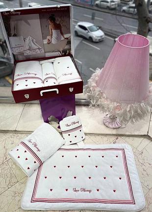 Набір махрових рушників з килимком для ванної-love always towel set maison d'or paris