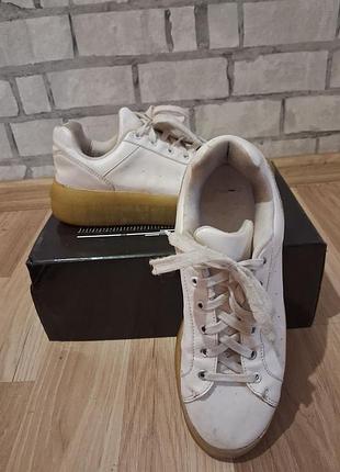 Кроссовки berschka 
38 р.
🤍100₴🤍