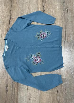 Кардиган з вишивкою