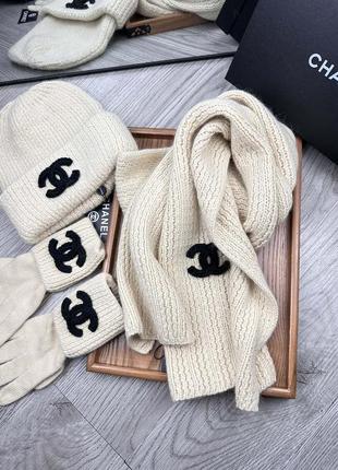 Женский зимний комплект шапка шарф и перчатки в стиле chanel