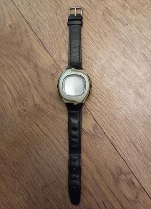 Часы водонепроницаемые qsq 10 bar.