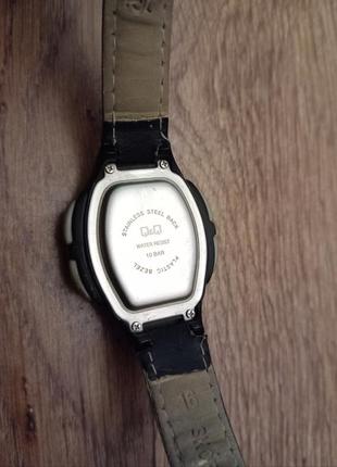 Часы водонепроницаемые qsq 10 bar.