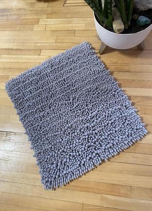 Килим у ванну кімнату