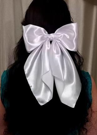 Атласний білий бант ручної роботи вишуканість в кожній деталі