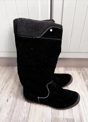 Черные зимние сапоги р. 39